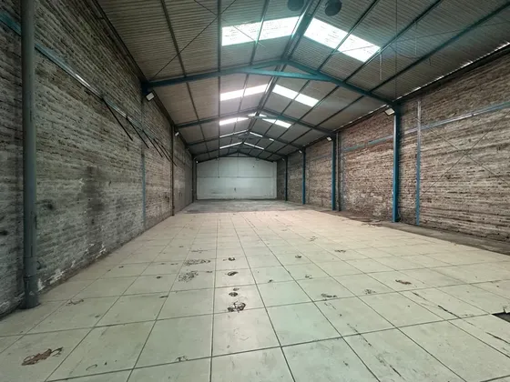 Galpon Industrial 400m2 - Metro Ecuador
