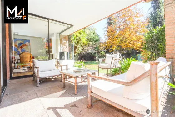 Casa En Venta De 5 Dorm. En Las Condes
