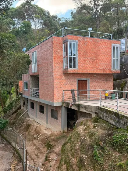 Venta De Hermosa Casa En San Antonio De Los Altos Urbanización Club De Campo