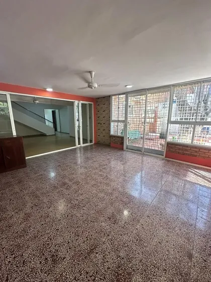 Casa Quinta En Indio Mara En Alquiler Y Venta. Totalmente Clásica, Bonita, Habitada Y Habitable. Ideal Para Comercios O Vivienda Residencial. Verla Es Comprarla! Gl
