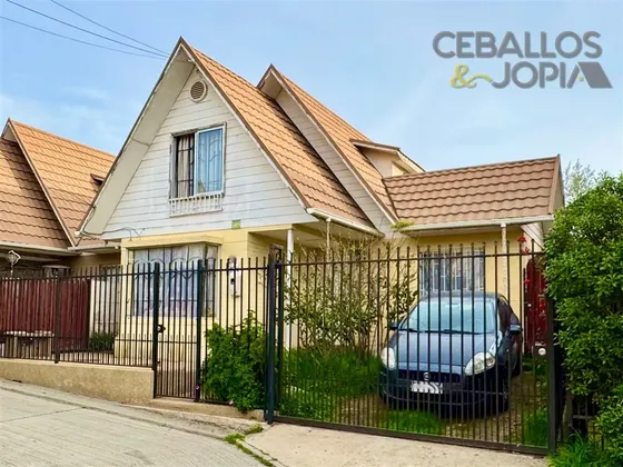 Casa En Venta De 3 Dorm. En Quilpué