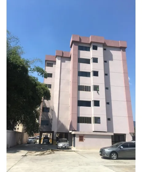 Se Alquila En Naguanagua Apartamento Con Planta Y Pozo