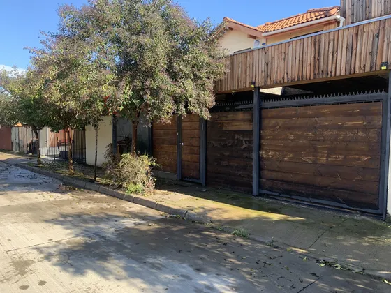 Casa Ampliada En Jardín Las Orquídeas, Linderos