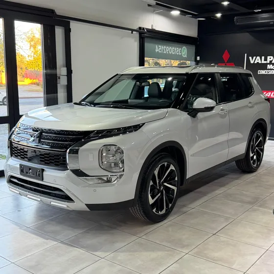 Mitsubishi Outlander 2.5l Gls S-awd (184 Cv)