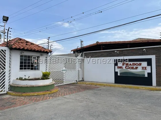 Julian Galindez Vende Casa En Prados Del Golf Cabudare #25-19255