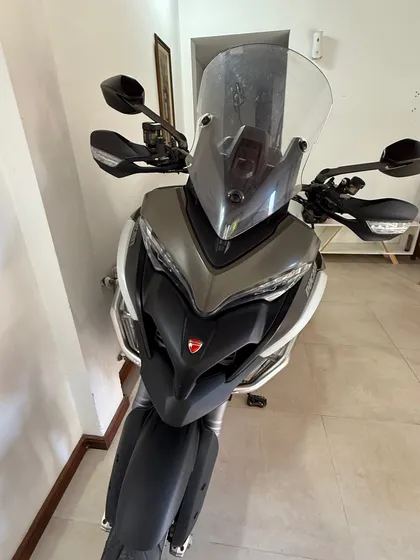 Ducati Multiestrada Enduro 1200. Impecable