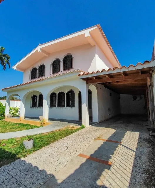 Se Vende Casa Remodelada Calle Cerrada Trigal Sur 