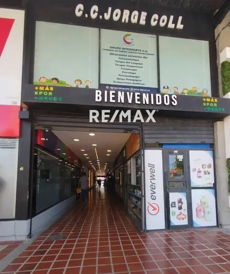 Venta De Local Comercial Centro Comercial Jorge Coll Cod: 1299