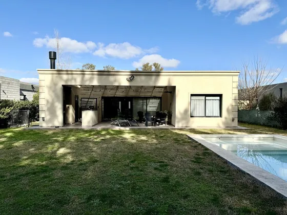 Casa En Alquiler Santa Juana Canning