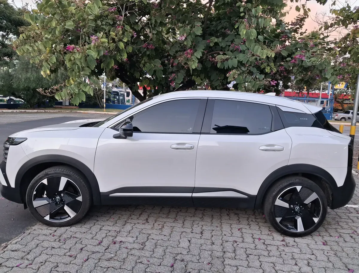 Nissan Kicks 2026 1.0 Exclusive 220t Aut. 4p — foto 2