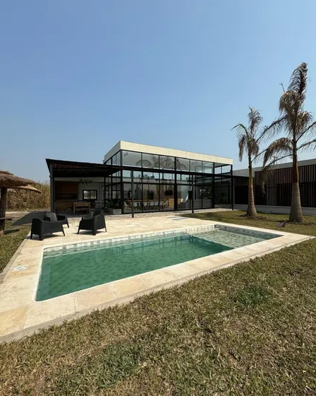 Casa En Venta - 5 Dormitorios 5 Baños - 1000mts2 - San Cosme, Corrientes
