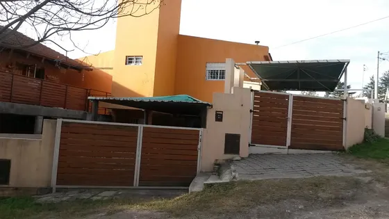 Barrio Costa Azul Casa + Dpto Piscina Totalmente Independientes