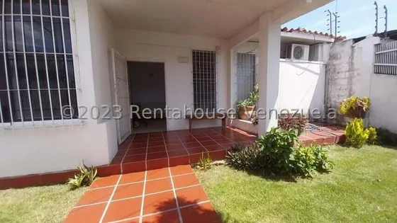 !& Casa En Venta En El Este De Barquisimeto Urb Barici Mehilyn Perez Asesora !&