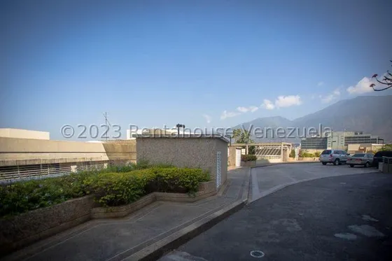 Apartamento En Venta Las Mercedes 25-7582 Lv