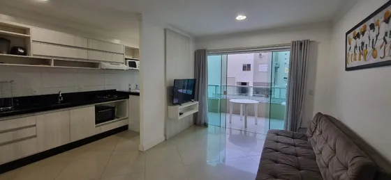 Departamento En Bombas, Brasil. Amoblado A 50 Mts De La Playa. Se Vende