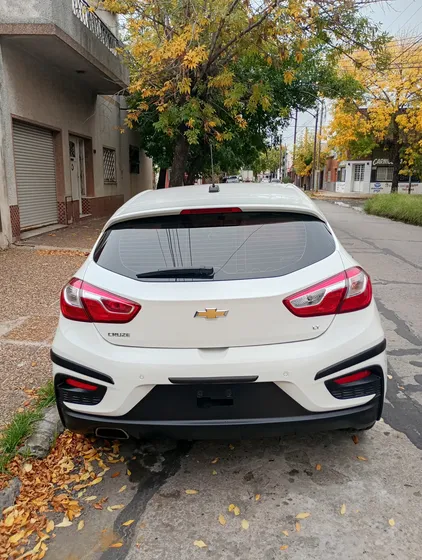 Chevrolet Cruze 5 1.4 Premier 5p