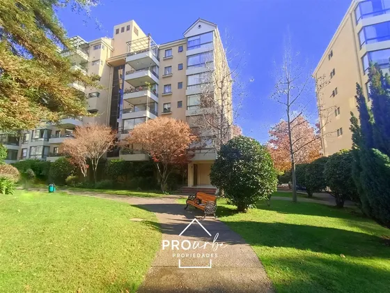 Departamento En Arriendo De 3 Dorm. En Las Condes