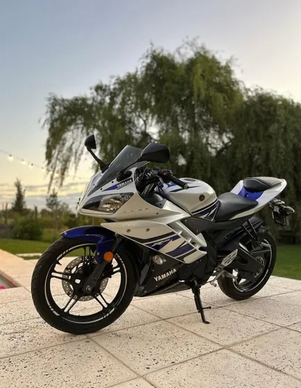 Yamaha Yzf R15 Special Edition