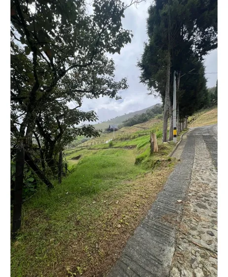 Lote En San Cristóbal, Vista Panorámica Dentro De Parcelación