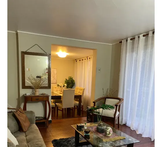 Excelente Ubicación En Pasaje Abierto/ Para Remodelar