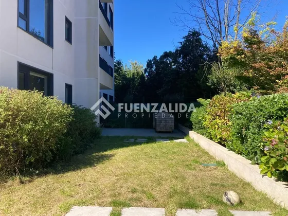 Departamento En Arriendo De 2d2b Con Amplio Patio