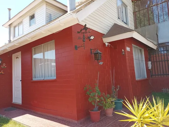 ¡espaciosa Casa En Quilpué, 4d/3b Y Gran Ubicación!