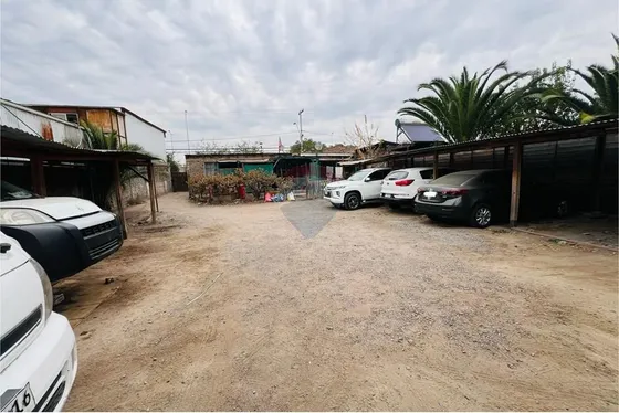 Casa Con Amplio Terreno - Metro Dorsal