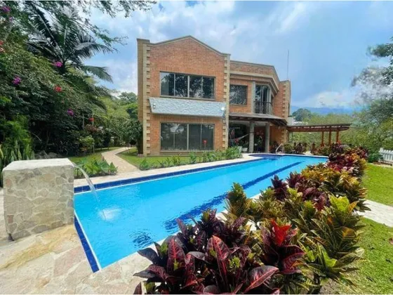Espectacular Casa Campestre En Venta Envigado