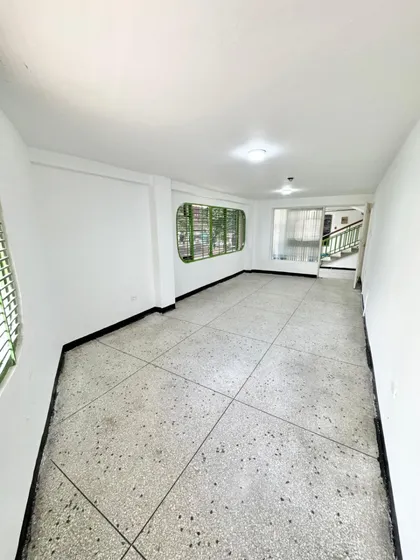 Local A-1 En Alquiler En El Edificio Villa Del Mar- San Cristobal 