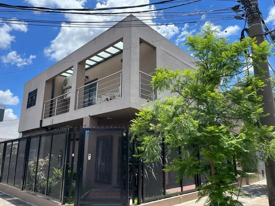 Castelar Norte Impecable Casa Racionalista 5 Ambientes Permu
