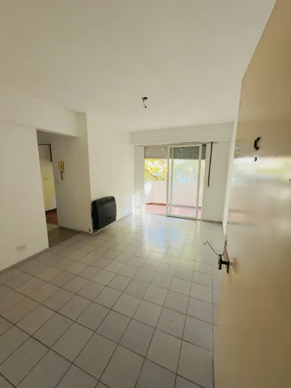 Departamento En Venta, 1 Dormitorio, Balcon, Patio, Seg 24hs