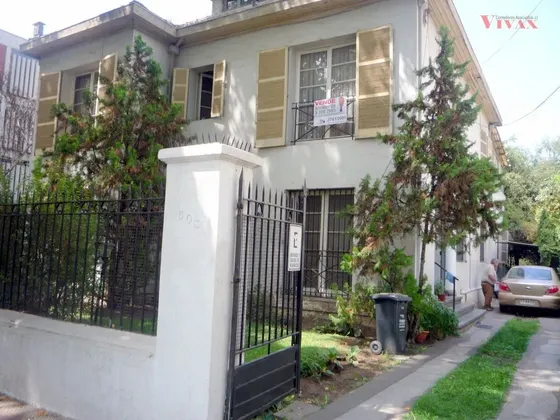 Casa En Venta De 6 Dorm. En Providencia