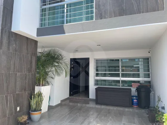 Casa En Venta En Fraccionamiento Vallarta San Jorge