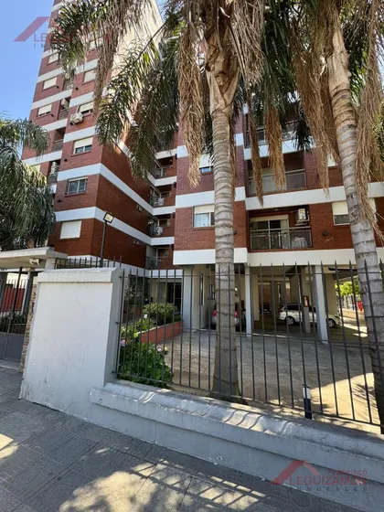 Departamento En  Edificio  Las Palmeras  - Oportunidad