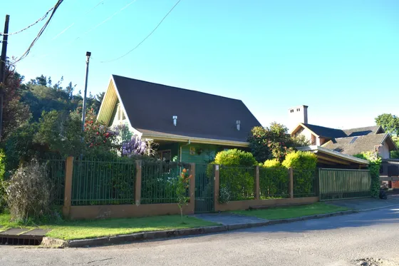 Se Vende Casa 5 Dormitorios En Km 3,5 Camino A Santa Juana