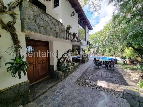 Se Vende Bella Casa En Caurimare Mls 25-11164