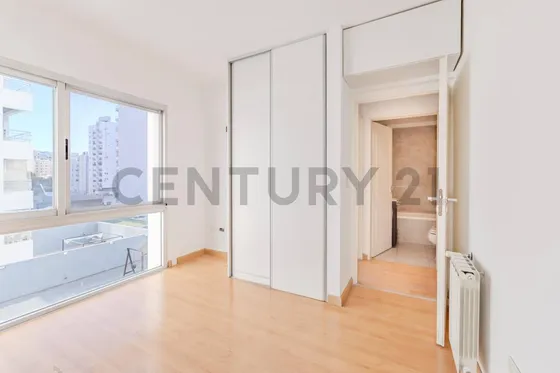 Departamento En Venta 3 Ambientes Con Balcón, Cochera Fija Cubierta Y Amenities En Avellaneda.