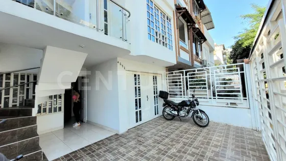 Vendo Casa De 3 Niveles En El Sur De Cali Valle De Lili Remodelada