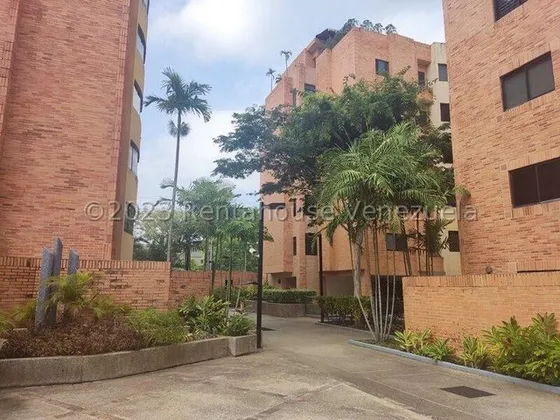 Apartamento  Venta  183 Mts En Planta Baja Con Las Comodidades De Una Casa En La Zona De La Granja Naguanagua  Carabobo Leida Falcon Lf25-11841