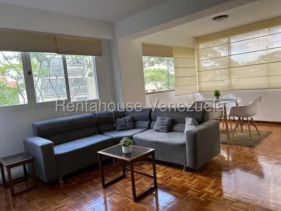 En Alquiler Bello Apartamento En La Alameda 25-13678 Gf