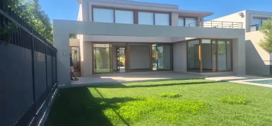  Condominio  Piedra  Roja 710 M2  4 D 4 B  Estar Y Servicio