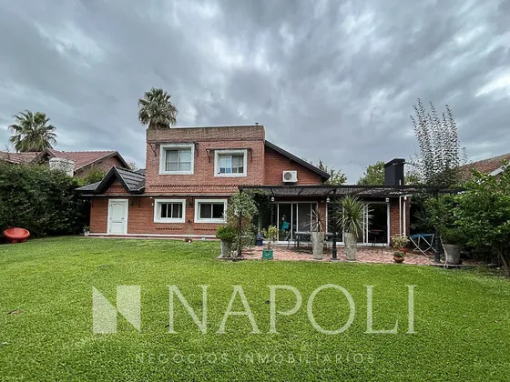 Venta De Casa, Campos De Echeverria En Canning