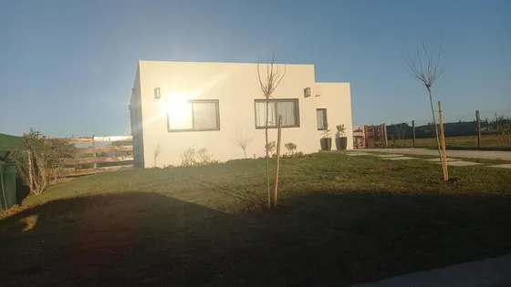 Casa En Alquiler Temporario 4 Amb. San Sebastian 