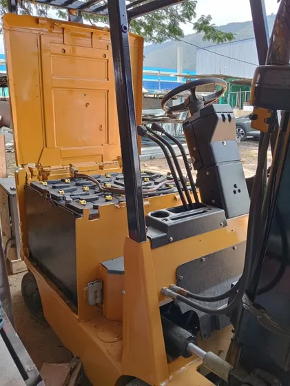 Montacargas Caterpillar Electrico
