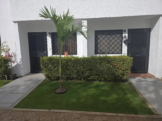 Hermoso Town House En Urb Privada Mcgf 25-22209