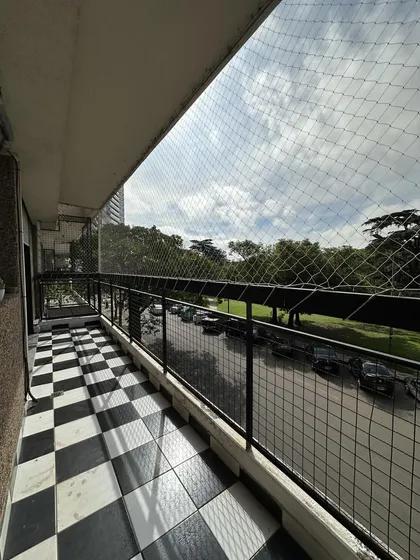Departamento De Dos Dormitorios Con Balcón Monumento