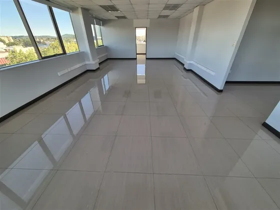 Amplia Oficina En Arriendo En Los Angeles