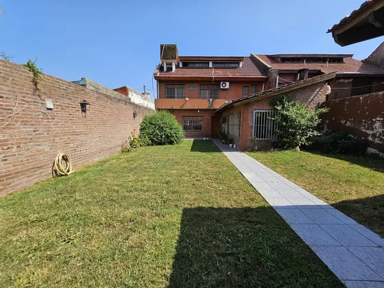Casa 6 Ambientes En Venta, Carapachay
