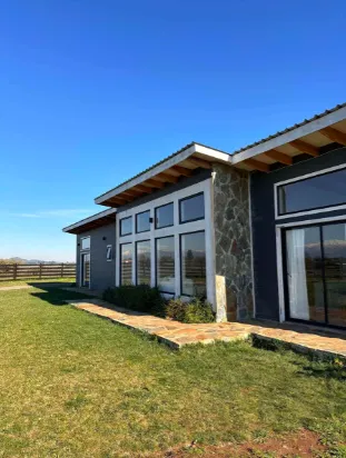 Parcela 5000 M2, Casa Como Nueva De 3d-2b En San Clemente