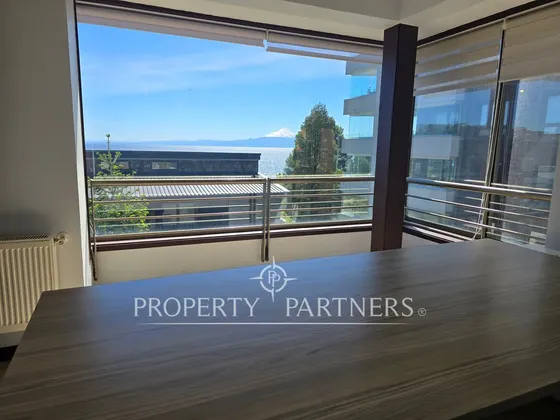 Espectacular Oficina En Arriendo Con Vista Al Lago...